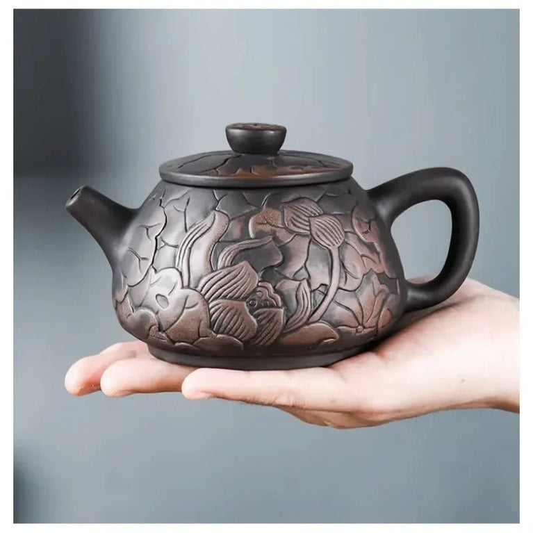 1pc Yixing Tea Pot Purple Clay Teapots Beauty Kettle Black Mud Hand Hand Carved Lotus Illustration Pot Home Handmade Tea Set - China Tea Store