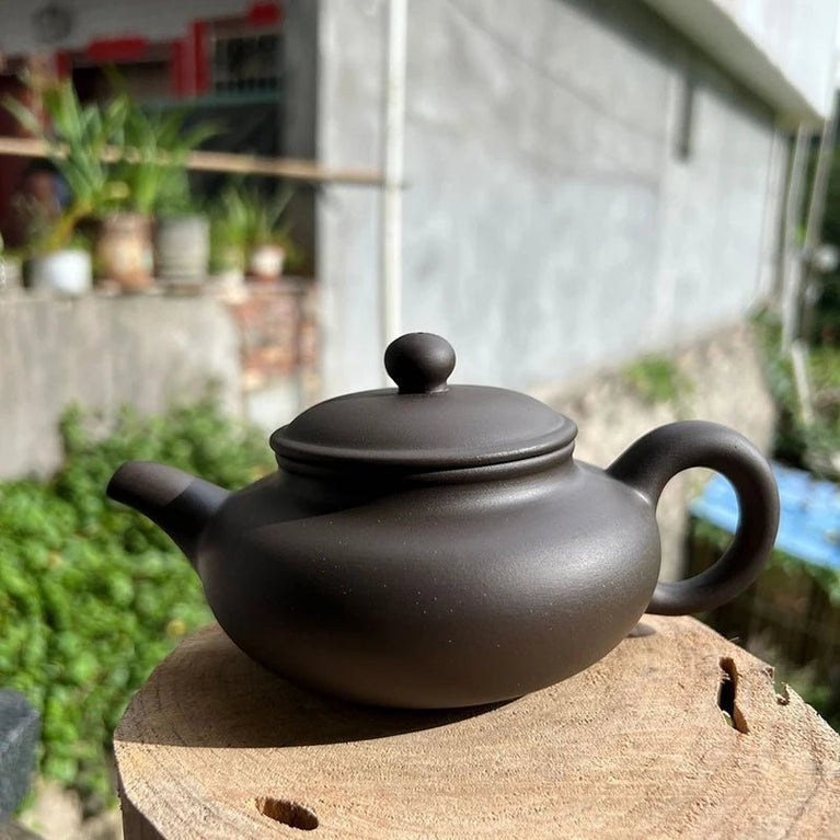 Yixing Black Clay Teapot Ball Hole Filter Kettle Archaize Tea Pot Drink Puer Tea Ceremony Supplies Teaware Drinkware Set 235ML - China Tea Store