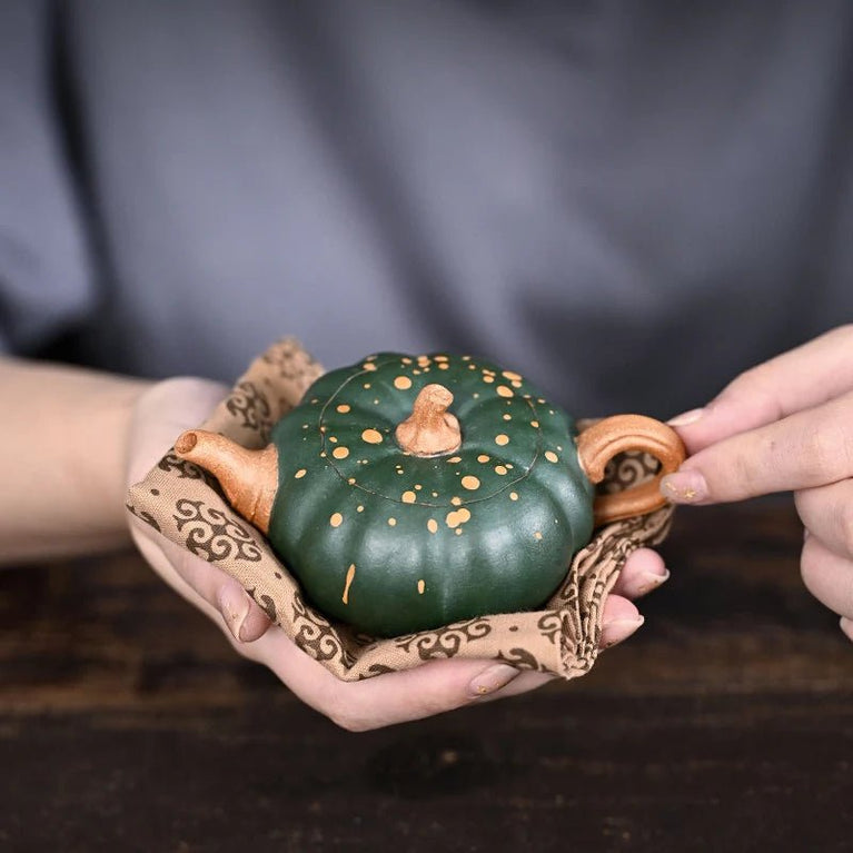 Yixing Purple Clay Pot Teapot Li Xinsheng Handmade Bionic Device Green Mud Powder Pumpkin 120cc - China Tea Store